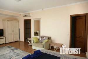 1-к квартира, посуточно, 52м2, 1/1 этаж