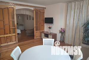 2-к квартира, посуточно, 60м2, 1/2 этаж