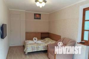 1-к квартира, посуточно, 42м2, 1/2 этаж