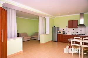 Студия квартира, посуточно, 49м2, 2/4 этаж