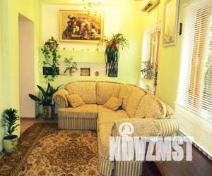 3-к квартира, посуточно, 70м2, 1/3 этаж