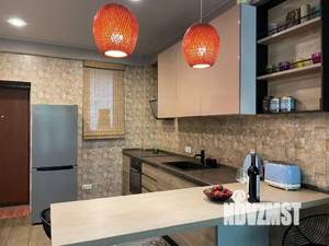 Студия квартира, посуточно, 40м2, 1/5 этаж