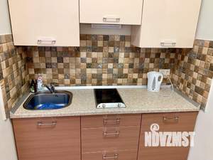 Студия квартира, посуточно, 47м2, 3/6 этаж