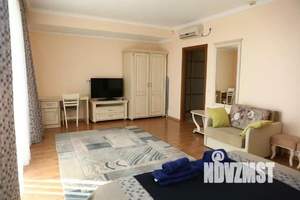 1-к квартира, посуточно, 52м2, 1/1 этаж