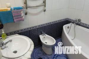 2-к квартира, посуточно, 56м2, 1/2 этаж