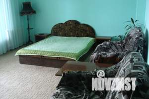2-к квартира, посуточно, 100м2, 3/3 этаж