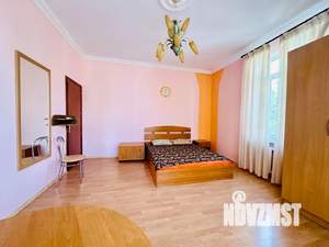 3-к квартира, посуточно, 100м2, 3/3 этаж