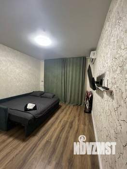 Студия квартира, посуточно, 35м2, 3/18 этаж