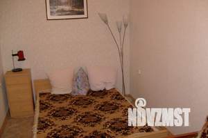 2-к квартира, посуточно, 50м2, 1/2 этаж