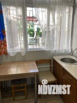 1-к квартира, посуточно, 43м2, 1/2 этаж