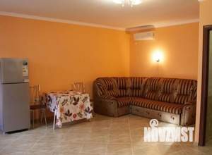 Студия квартира, посуточно, 30м2, 1/3 этаж