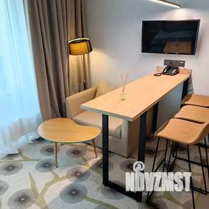 1-к квартира, посуточно, 37м2, 7/10 этаж