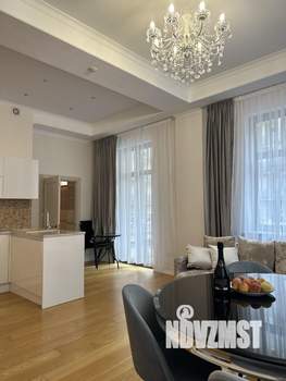 Студия квартира, посуточно, 65м2, 3/5 этаж