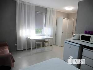 Студия квартира, посуточно, 40м2, 1/2 этаж