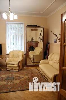 1-к квартира, посуточно, 38м2, 1/2 этаж