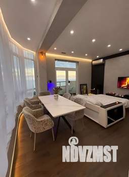 1-к квартира, посуточно, 64м2, 7/10 этаж