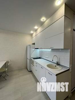 Студия квартира, посуточно, 39м2, 1/11 этаж