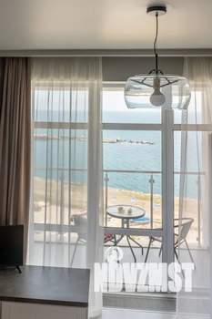 Студия квартира, посуточно, 42м2, 5/8 этаж