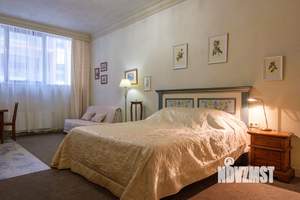 Студия квартира, посуточно, 35м2, 1/14 этаж