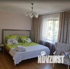 1-к квартира, посуточно, 49м2, 1/1 этаж
