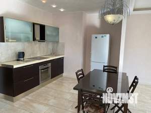 Студия квартира, посуточно, 80м2, 4/7 этаж