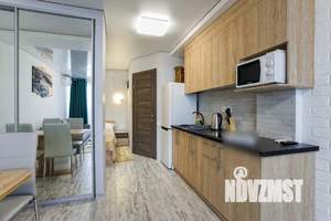 Студия квартира, посуточно, 40м2, 1/10 этаж