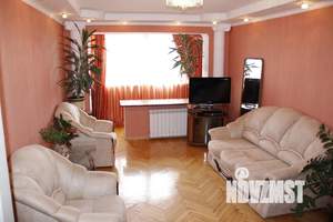 3-к квартира, посуточно, 75м2, 2/16 этаж