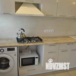 1-к квартира, посуточно, 33м2, 1/2 этаж