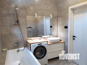 2-к квартира, посуточно, 75м2, 3/3 этаж