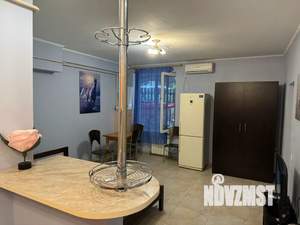 Студия квартира, посуточно, 40м2, 1/5 этаж