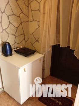 2-к квартира, посуточно, 42м2, 1/1 этаж