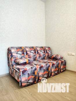 1-к квартира, посуточно, 35м2, 3/8 этаж