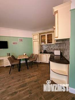 Студия квартира, посуточно, 47м2, 4/8 этаж