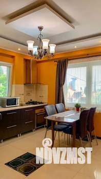 3-к квартира, посуточно, 80м2, 2/3 этаж