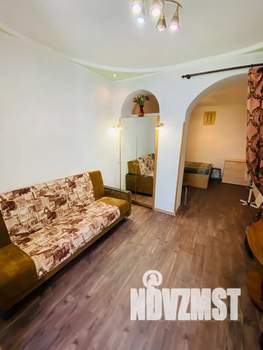 2-к квартира, посуточно, 38м2, 1/2 этаж