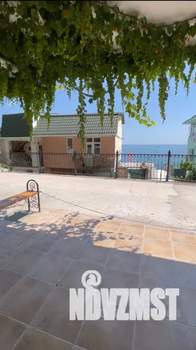 Студия квартира, посуточно, 42м2, 1/3 этаж