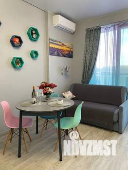 Студия квартира, посуточно, 39м2, 3/6 этаж