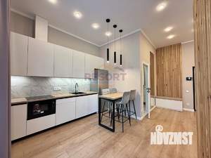 Студия квартира, посуточно, 43м2, 1/8 этаж