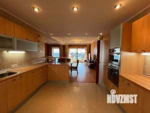 3-к квартира, посуточно, 185м2, 6/6 этаж