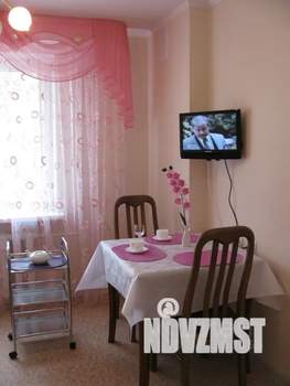 2-к квартира, посуточно, 40м2, 3/3 этаж