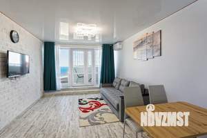 Студия квартира, посуточно, 40м2, 1/10 этаж