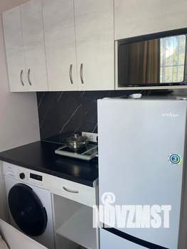 Студия квартира, посуточно, 10м2, 2/9 этаж