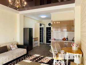 Студия квартира, посуточно, 40м2, 3/7 этаж