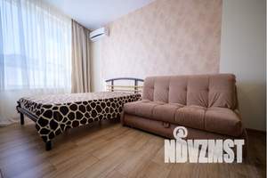 1-к квартира, посуточно, 32м2, 13/18 этаж