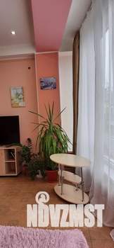 1-к квартира, посуточно, 39м2, 1/2 этаж