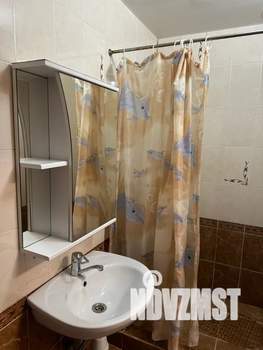 Студия квартира, посуточно, 40м2, 1/5 этаж