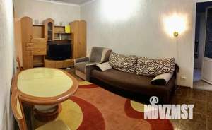 2-к квартира, посуточно, 50м2, 4/4 этаж