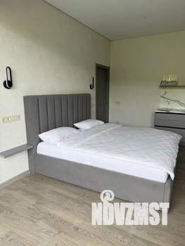 Студия квартира, посуточно, 40м2, 10/11 этаж