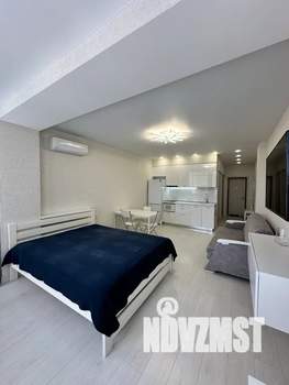 Студия квартира, посуточно, 39м2, 1/11 этаж