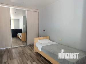Студия квартира, посуточно, 42м2, 1/8 этаж